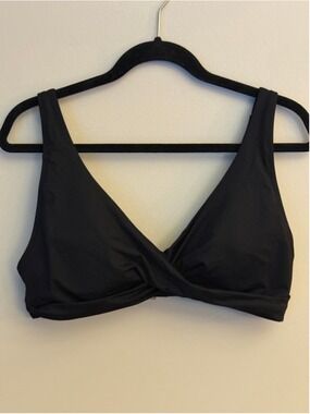 Lands End Black Soft Cup Bikini Swim Top Size 12 DD Cup EUC